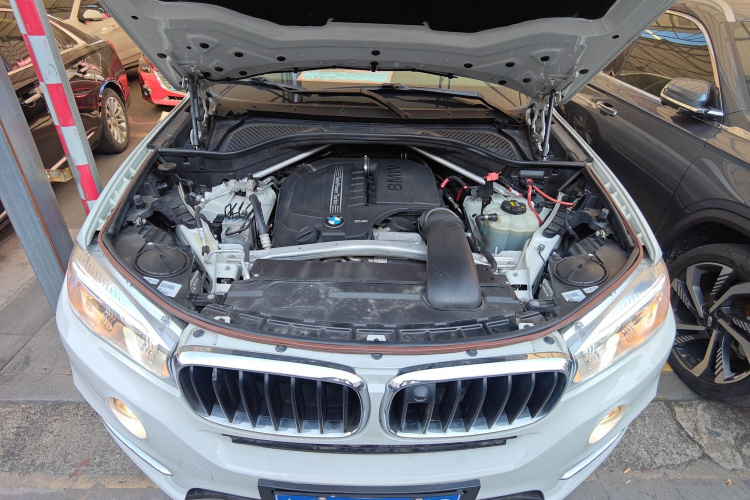 宝马X5（平行进口） 机舱底盘24