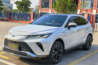 丰田 威飒 2023款 2.5L智能电混双擎 两驱尊贵版