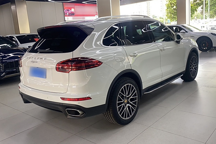 保时捷 2016款 Cayenne 3.0T车身外观6004