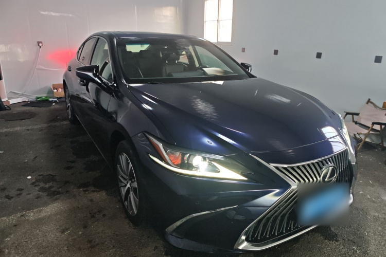 雷克萨斯ES 2018款 200 卓越版 国V车身外观3