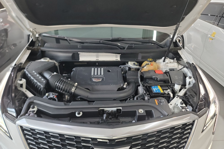 凯迪拉克XT5 2021款 28T 豪华型机舱底盘24