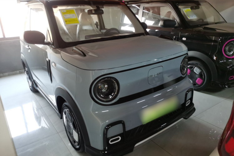 吉利银河 2025款 210km 熊猫卡丁车身外观3