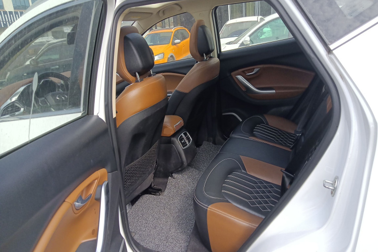 东南DX7 2017款 1.5T 自动豪华型中控内饰21