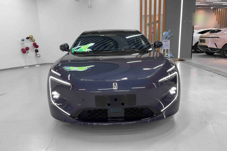 阿维塔12 2025款 Max增程版车身外观6005