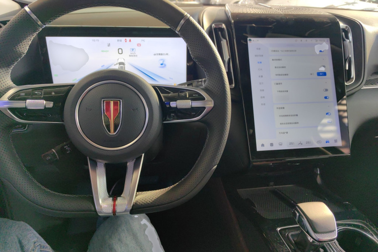 红旗HS3 PHEV 2025款 PHEV 117km 劲为PLUS版中控内饰12