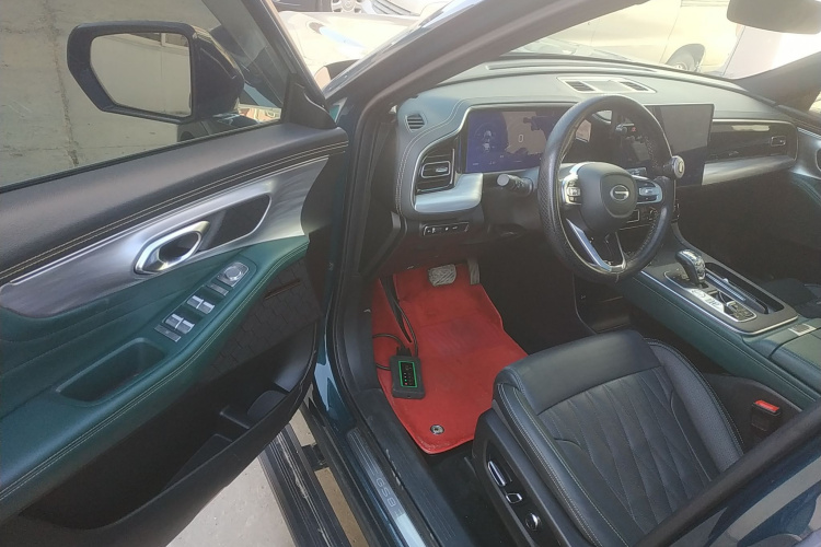 广汽传祺 传祺GS8 2022款 领航系列 2.0TGDI 两驱豪华智联版（七座）中控内饰20