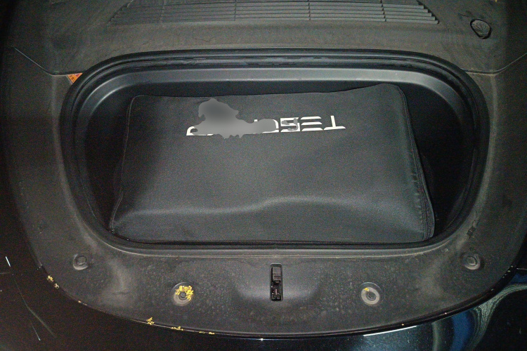 特斯拉 Model Y 2021款 标准续航后驱版局部细节24