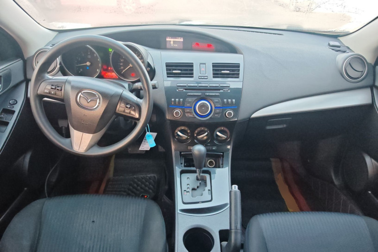 马自达3星骋 2015款 两厢 1.6L 自动精英型中控内饰12