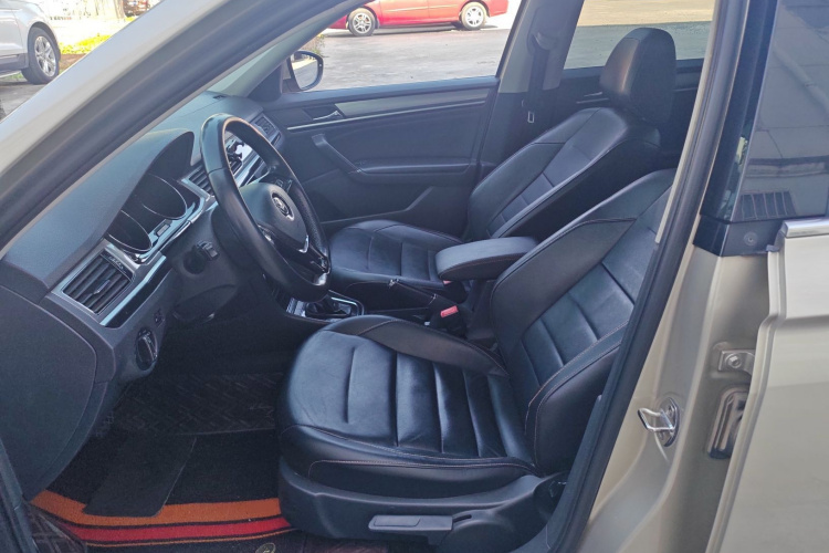 大众 宝来 2018款 1.5L 自动舒适型中控内饰19