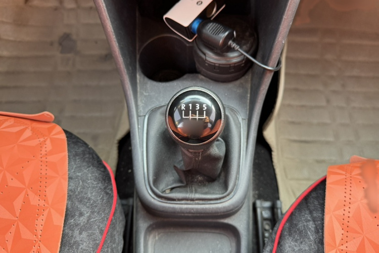 大众 Polo 2014款 1.4L 手动风尚版局部细节18