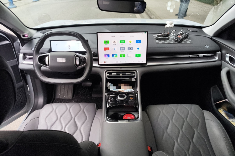 吉利银河 银河A7 2025款 EM-i 70km 豪享版中控内饰12