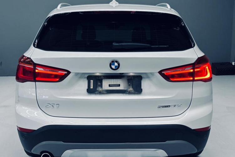 宝马X1 2019款 sDrive18Li 尊享型车身外观6007