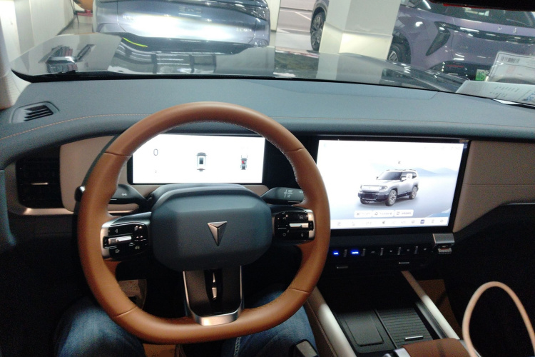 深蓝汽车 深蓝G318 2024款 两驱空悬版中控内饰12