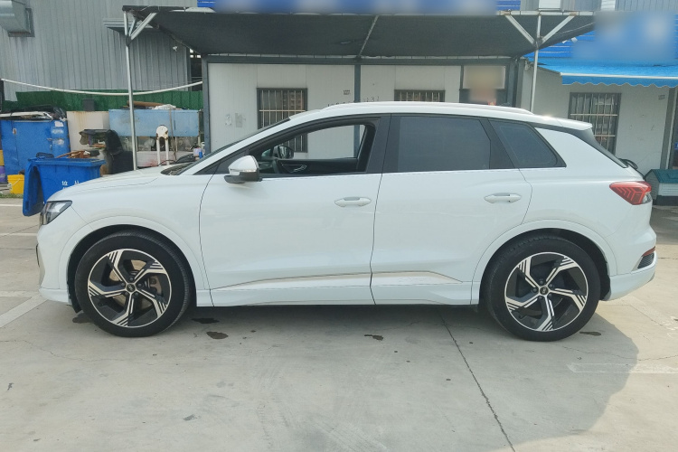 奥迪Q4 e-tron 2023款 40 e-tron 创境版车身外观6003