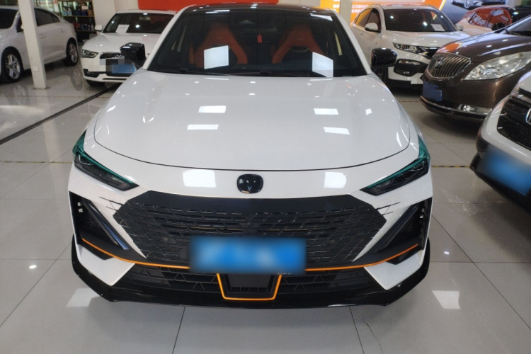 长安UNI-V 2023款 1.5T 运动版车身外观6001