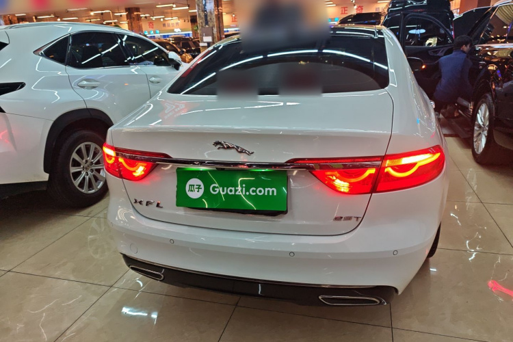 捷豹XFL 2019款 XFL 2.0T 250PS 两驱豪华版车身外观6