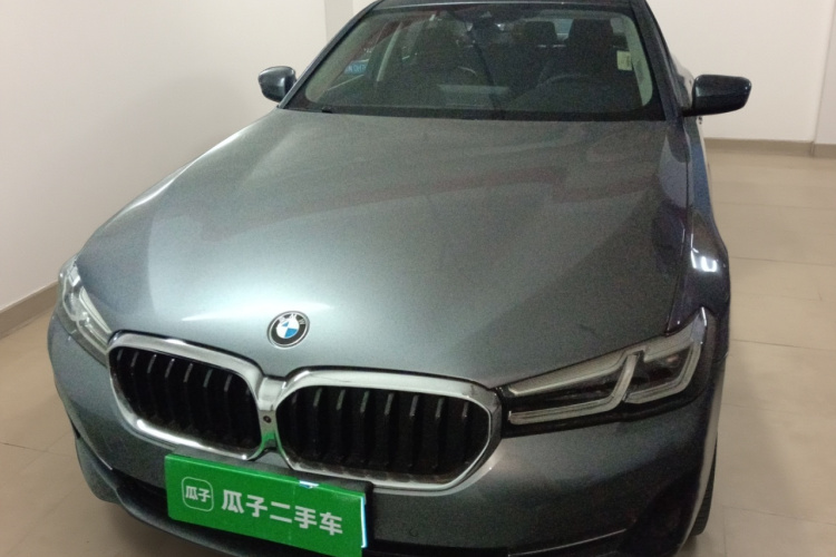 宝马5系(进口) 2022款 530i 风尚版 M运动套装车身外观2