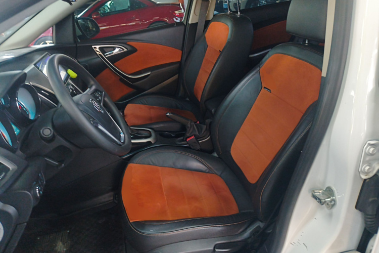 别克 英朗 2014款 XT 1.6T 自动时尚运动版局部细节19