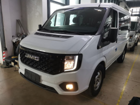 江铃福顺 2022款 2.0T 手动多功能乘用车短轴低顶6座