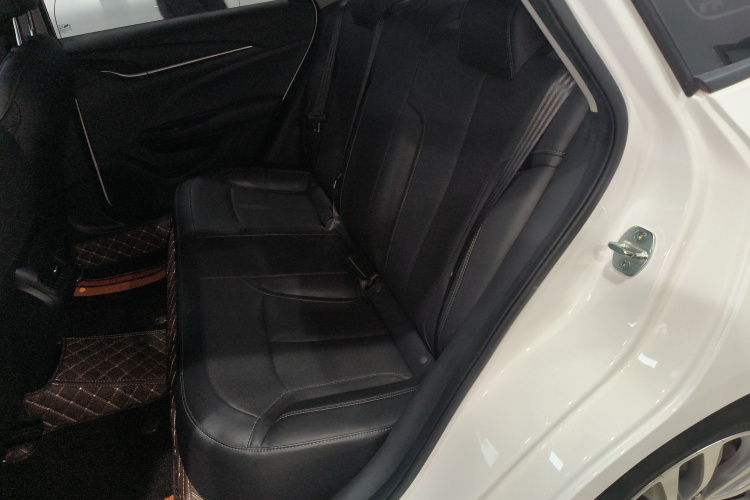 别克 英朗 2021款 改款 1.3T 自动轻混动精英型中控内饰21