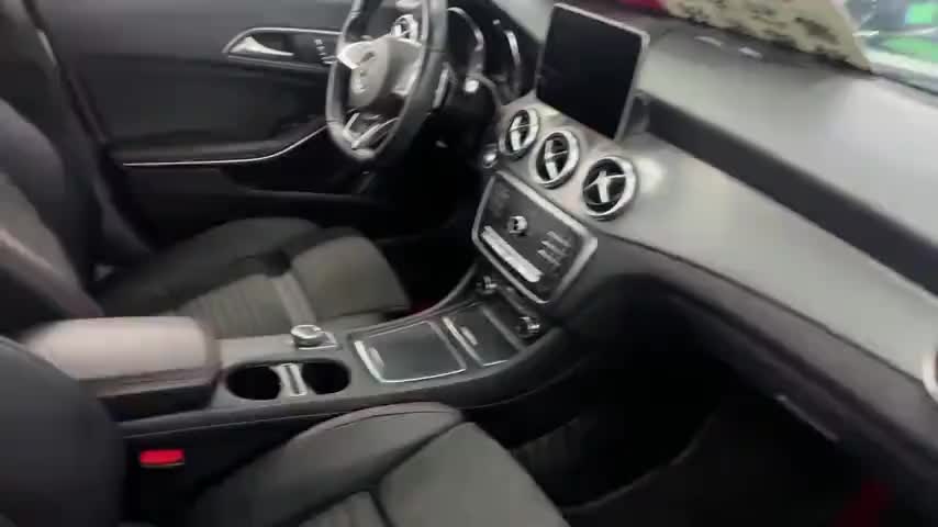 奔驰GLA 2022款 改款 GLA 200实拍1