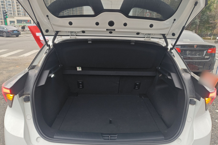 名爵 MG4 EV 2022款 425km 豪华版局部细节23