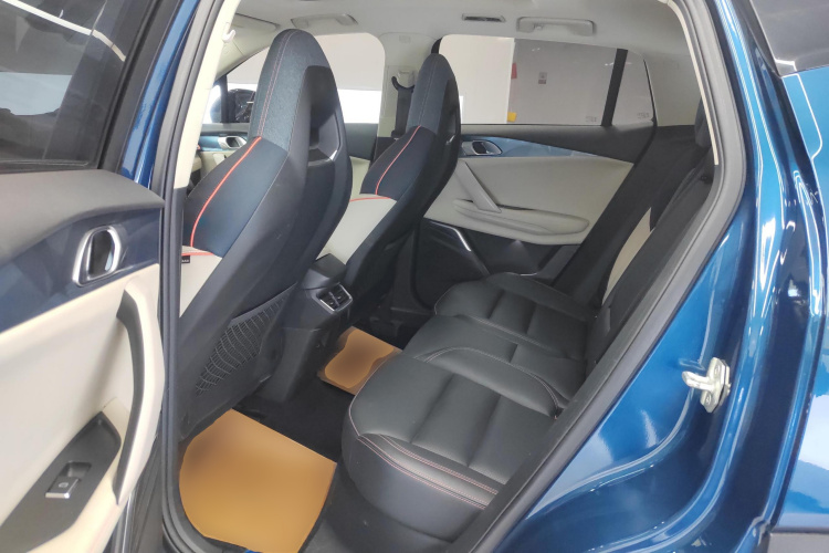 领克06 2020款 1.5T 耀Halo中控内饰21