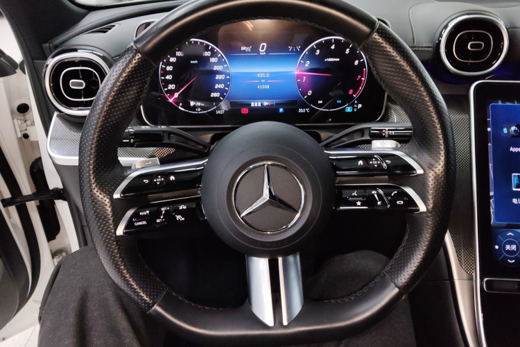 奔驰C级 2023款 改款 C 200 L 运动版中控内饰13