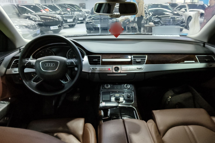 奥迪A8 2016款 A8L 45 TFSI quattro舒适型中控内饰7002