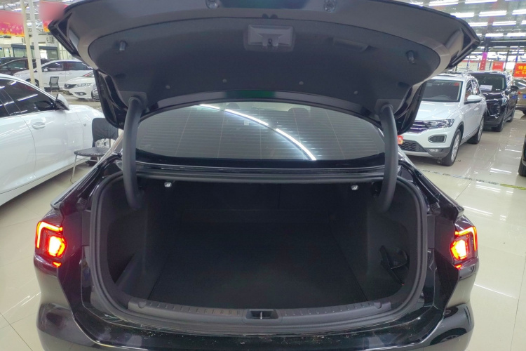 福特 蒙迪欧 2022款 改款 EcoBoost 245 豪华型机舱底盘23