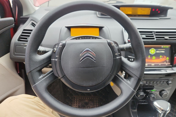 雪铁龙 世嘉 2013款 三厢 1.6L 自动品尚型中控内饰13