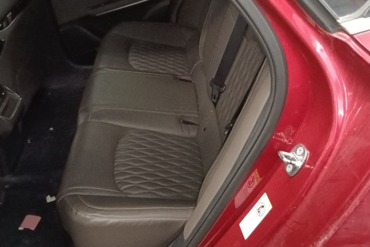 比亚迪 汉 2023款 EV 冠军版 506KM前驱尊贵型中控内饰7004