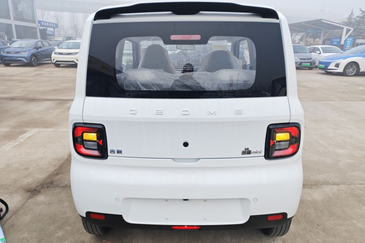 吉利银河 熊猫 2025款 210km 元气熊车身外观6