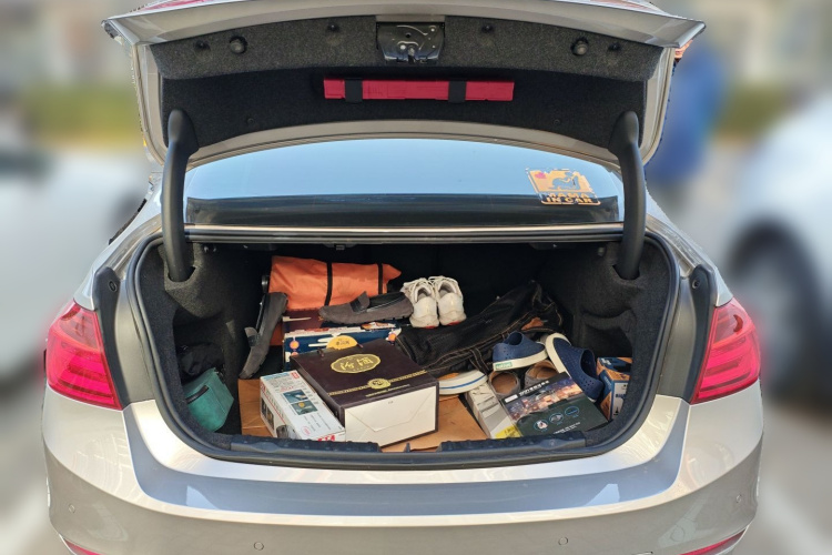 宝马3系 2015款 320Li 超悦版豪华设计套装局部细节23