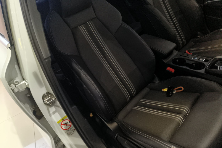 奥迪A3 2021款 A3L Limousine 35 TFSI 时尚运动型局部细节41