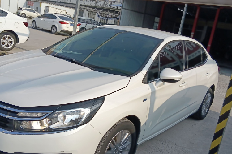 雪铁龙C4L 2015款 1.8L 手动领先版车身外观6003