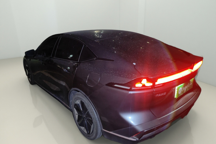 深蓝汽车 深蓝SL03 2022款 1.5L 1200增程版车身外观5