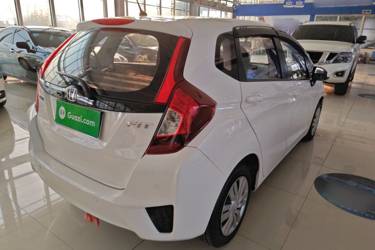 本田 飞度 2016款 1.5L LXS CVT舒适天窗版车身外观7