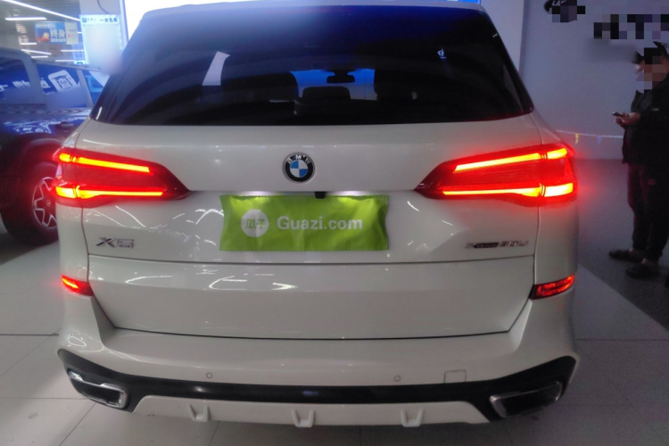 宝马X5 2022款 xDrive 30Li M运动套装车身外观6005
