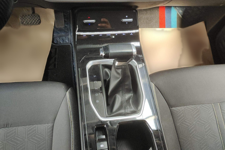 五菱汽车 五菱凯捷 2020款 1.5T CVT精英型局部细节9002