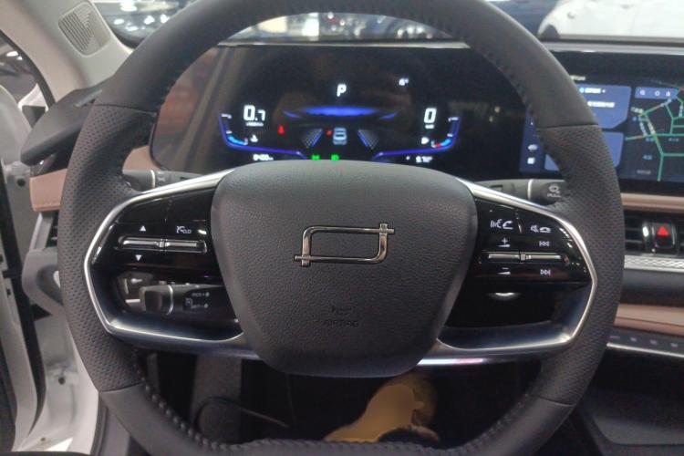 奔腾B70 2024款 龙腾版 1.5T 领创型中控内饰13