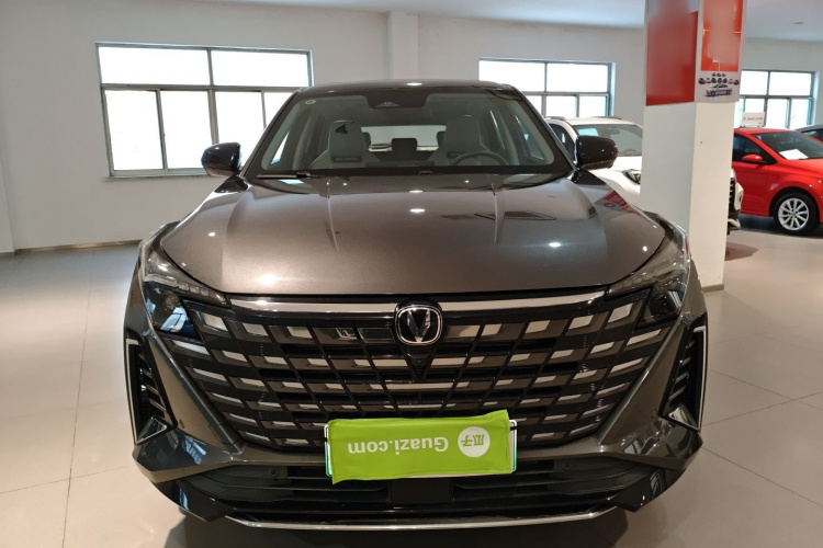 长安UNI-Z新能源 2024款 蓝鲸智电iDD 125km 卓越型车身外观2