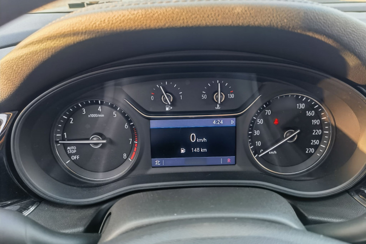 别克 君威 2022款 552T 智享型中控内饰7008