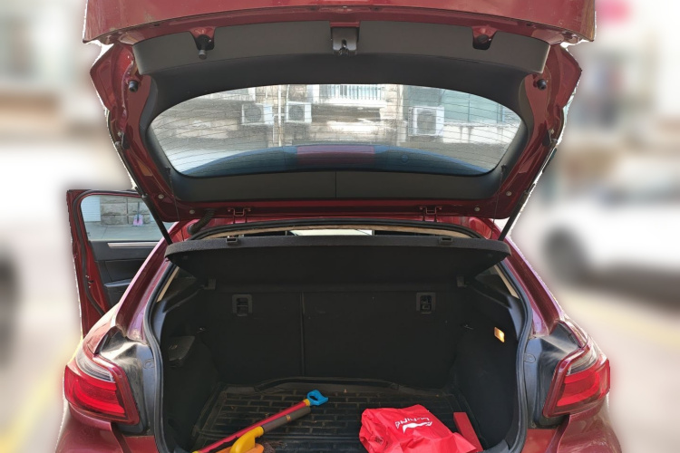 观致3 2014款 两厢 1.6T 自动致悦增强型中控内饰23