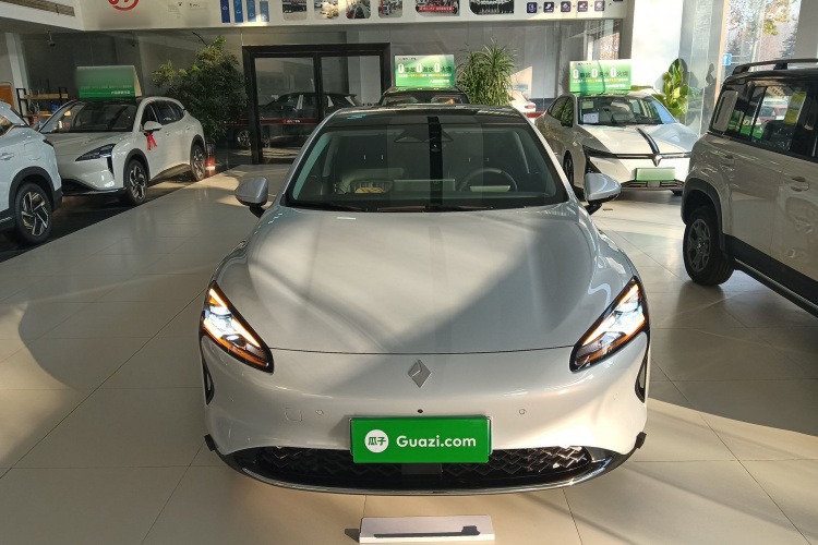 宝骏享境 2025款 纯电 600km豪华版车身外观2