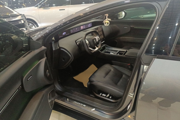 阿维塔12 2025款 Ultra增程版中控内饰7003