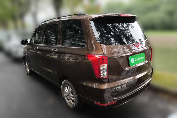 五菱汽车 五菱宏光 2021款 1.5L改款 S标准型 液压助力LAR车身外观6003