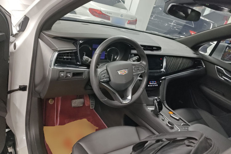 凯迪拉克XT6 2022款 2.0T 七座两驱豪华型中控内饰7002