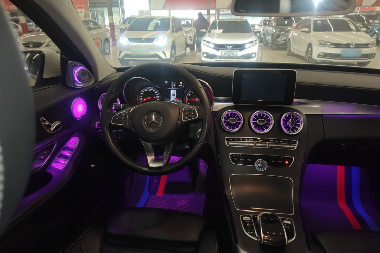 奔驰C级 2018款 C 180 L 时尚型运动版局部细节13