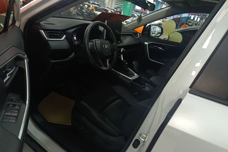 丰田 威兰达 2021款 2.0L CVT两驱豪华版中控内饰19